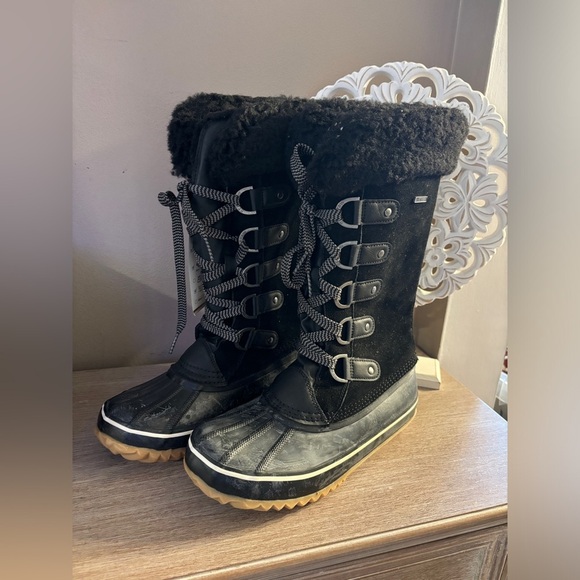 BearPaw Shoes - NWT BearPaw Denali Boots